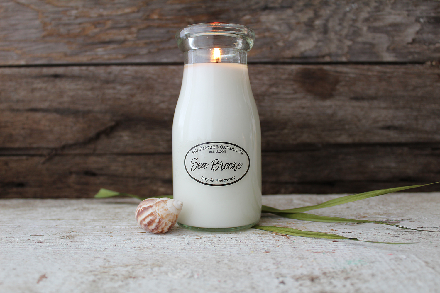 MILKHOUSE CANDLE Αρωματικό κερί Sea Breeze MILKBOTTLE (227 g)