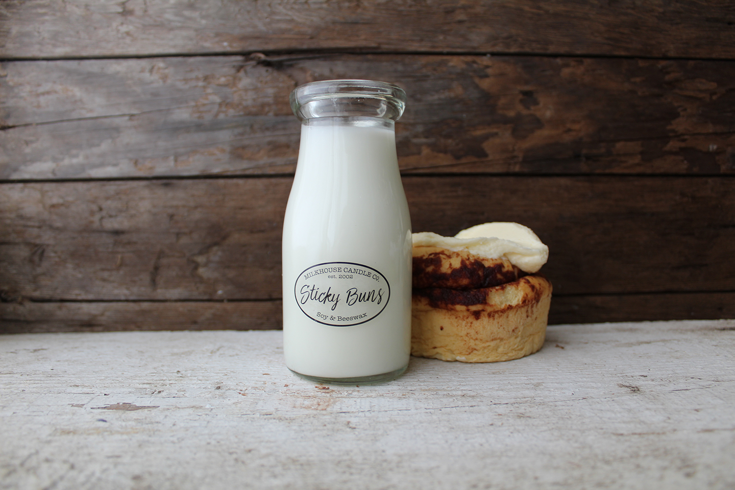 MILKHOUSE CANDLE Sticky Buns αρωματικό κερί MILKBOTTLE (227 g)